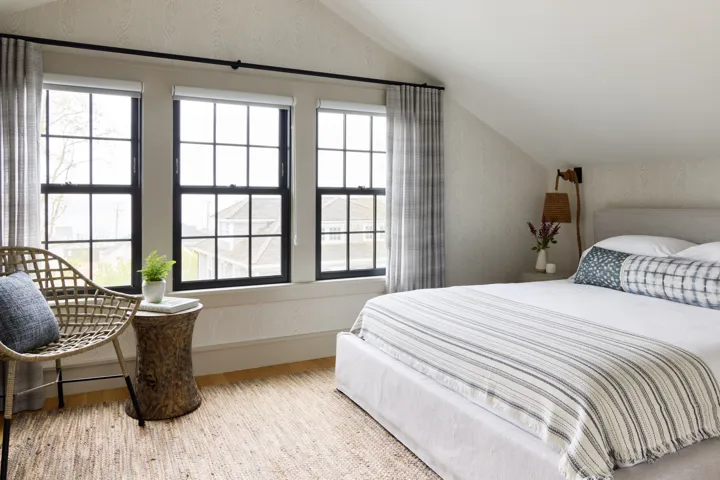 King deluxe room at The Edgartown Inn